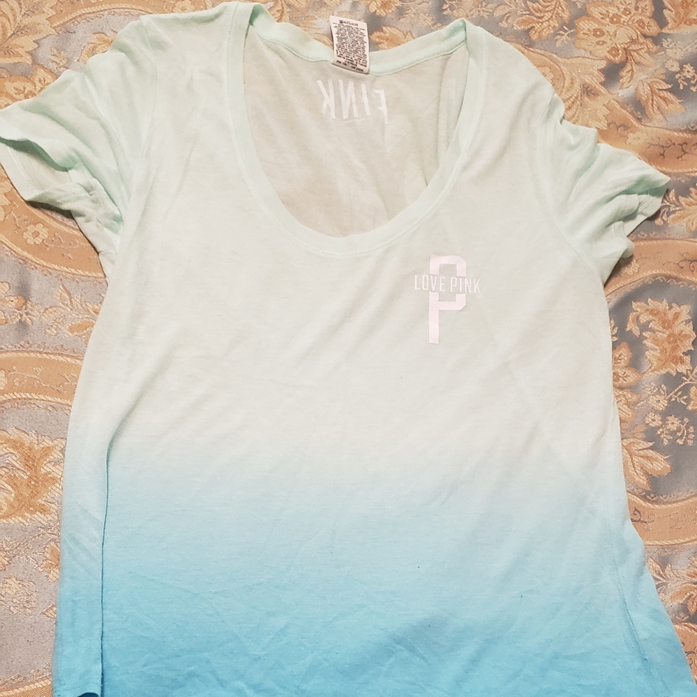 💜PINK t-shirt